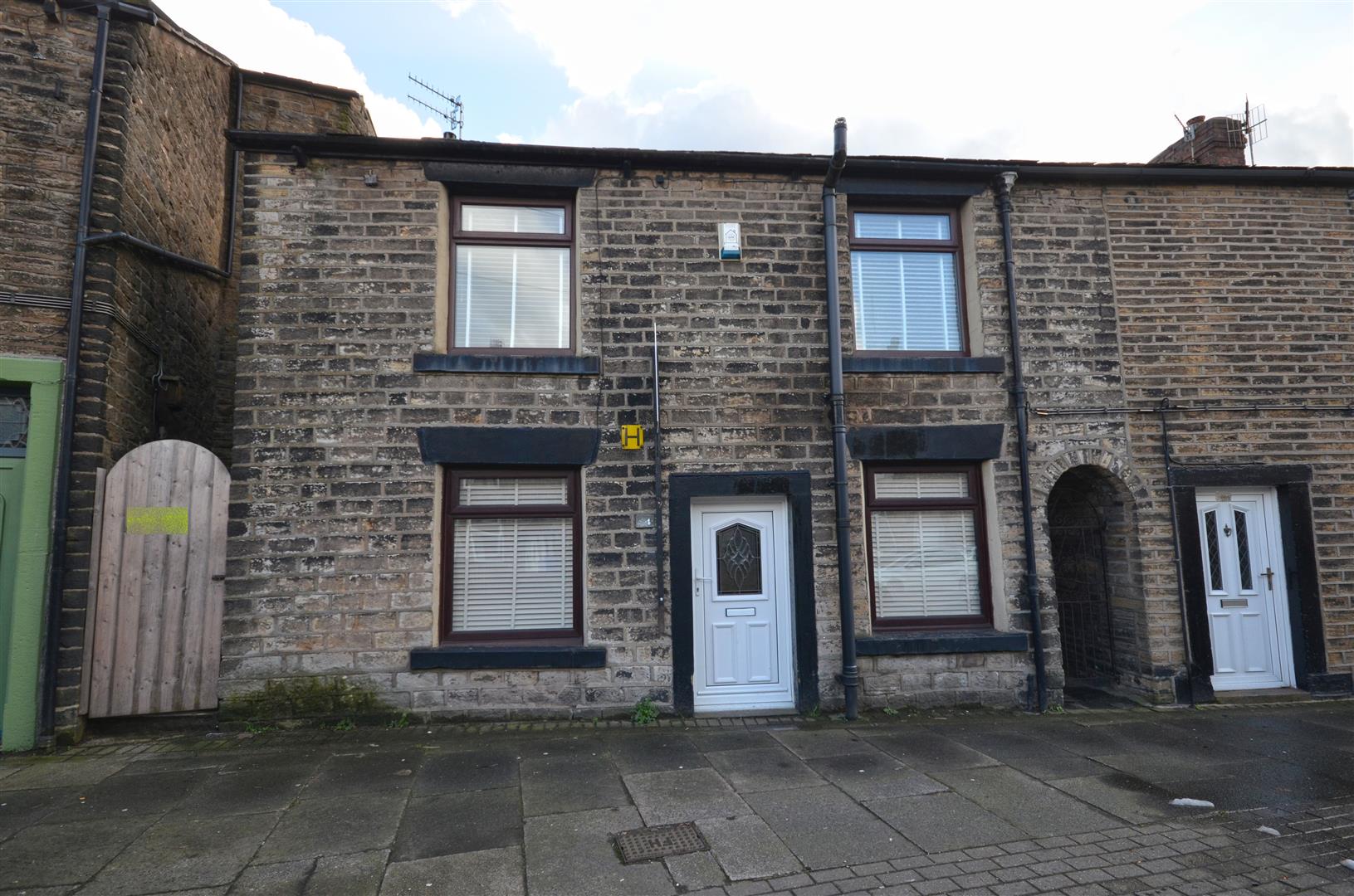 Local Estate Agent Mossley Houses for Sale in Mossley